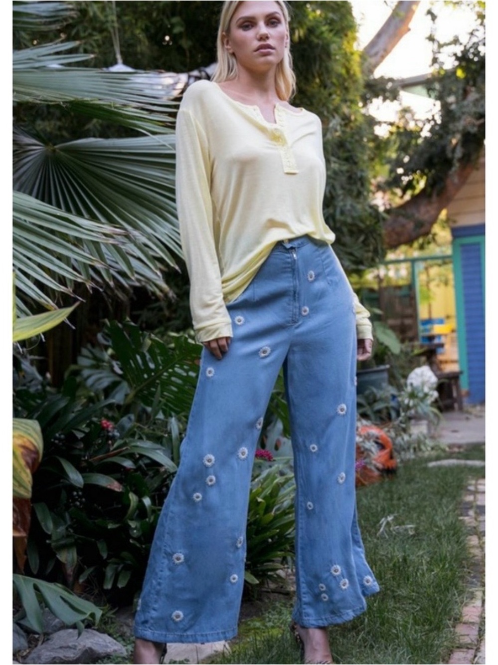 POL Light Blue Wide-Leg Daisy Embroidered Jeans